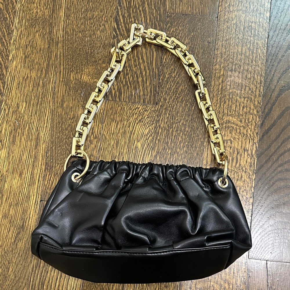 Urban Expressions Black Bag with Gold Chain